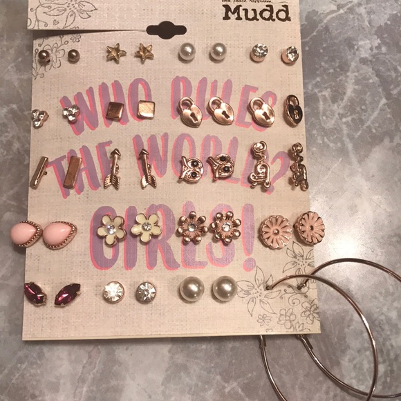 NWT. Set of 20 pairs of Earrings by Mudd - Picture 3 of 5